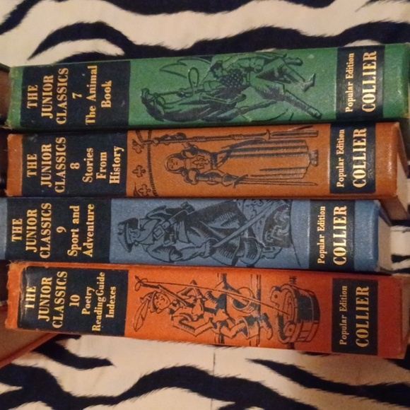 🏍Vintage 'The Young Folks' Book Collection - Picture 4 of 12